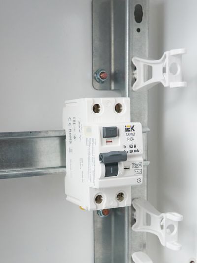 ARMAT Выключатель дифференциального тока R10N 2P 63А 30мА тип AC IEK