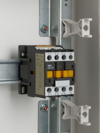 Контактор КМИе-11810 18А 230В/АС3 1NO GENERICA